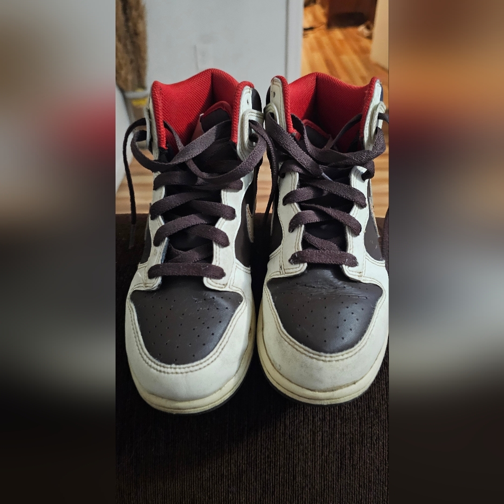 Nike Cream and Brown Sneakers Classic Design